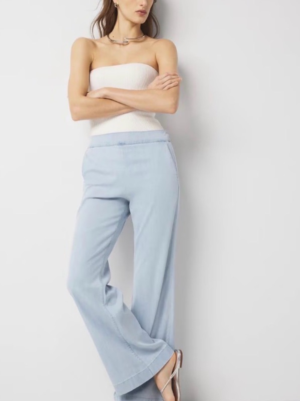 White House Black Market Light Blue High-Rise Pull-On Pants. Size 6 very soft.